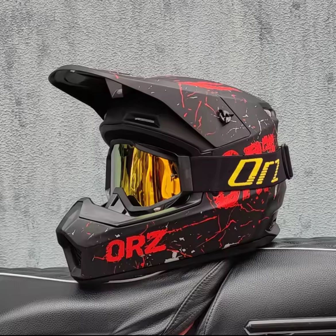 Casque Cross / OFF Road / Supermot